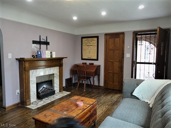 5th image of 6113 Meadowbrook Ave
