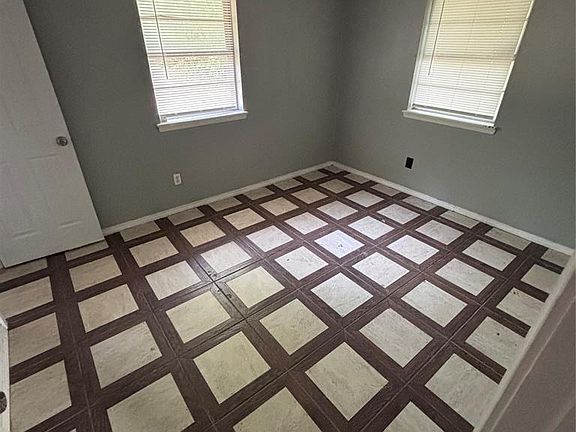 5th image of 1433 Alan Ln