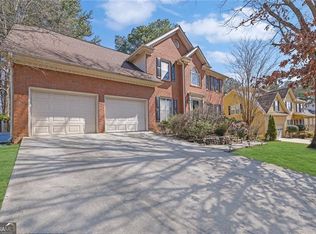 1069 Sunny Field Ln, Lawrenceville, GA 30043