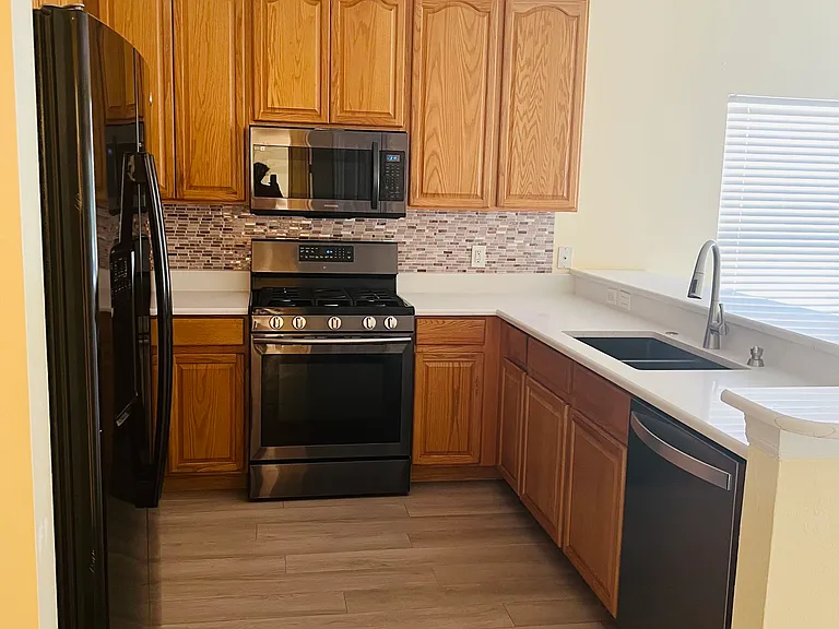 9316 Leatherwood Ave — Photo 9