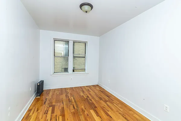 Rented by Clove Realty LLC | media 17