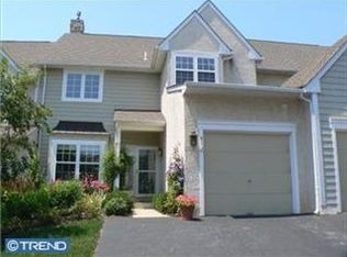 41 Overlook Cir, Berwyn, PA 19312