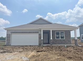 1425 Honeysuckle Dr, Shelbyville, IN 46176