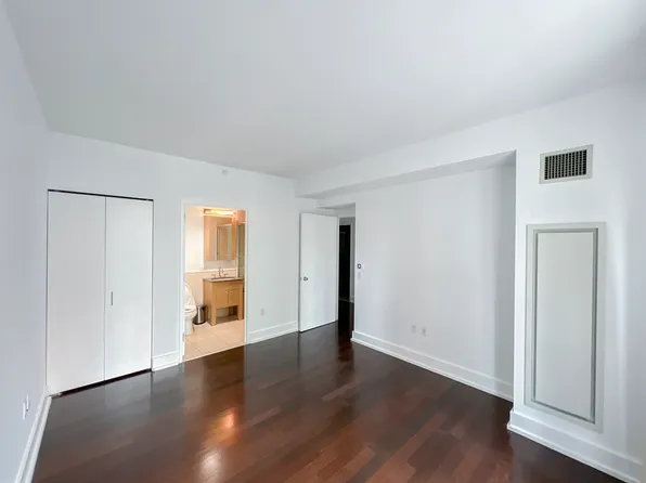 350 West 42nd Street image 7 of 17