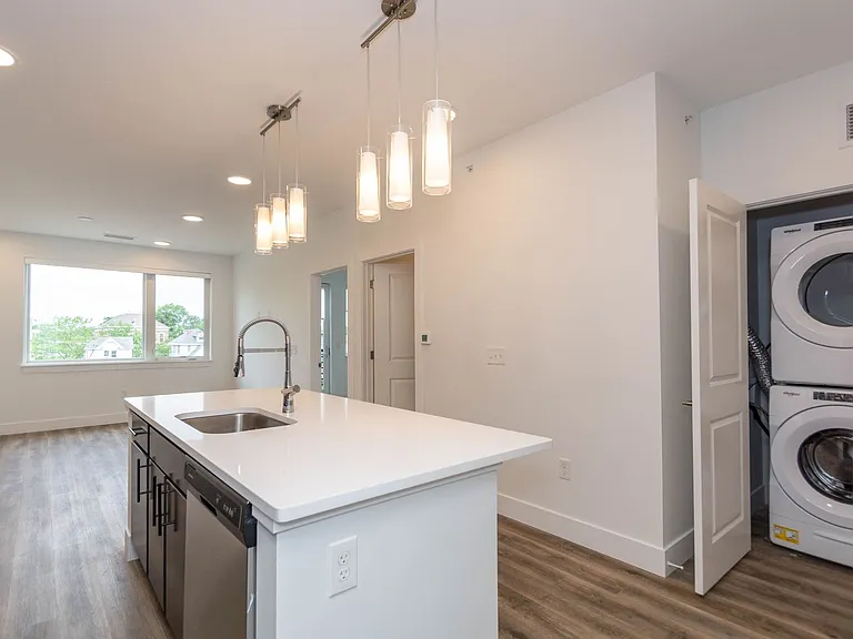St. Barts Apartments — Photo 9