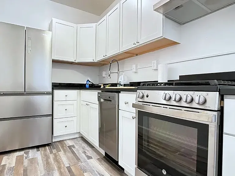124 Brainerd Rd #7 — Photo 1