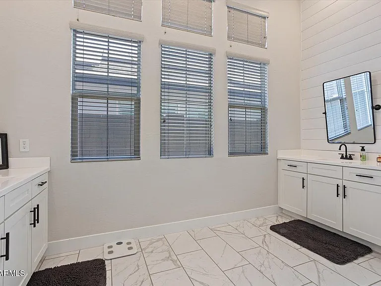 21147 W Hillcrest Blvd — Photo 16