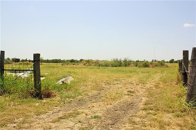 2nd image of 3800 County Road 417a