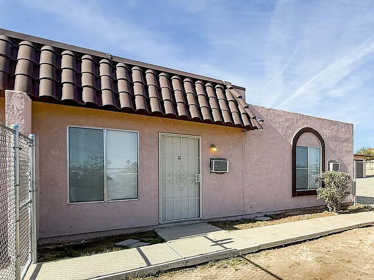 73407 Sunnyvale Dr — Photo 1