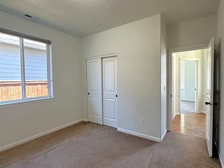 63351 Lamoine Ln — Photo 7