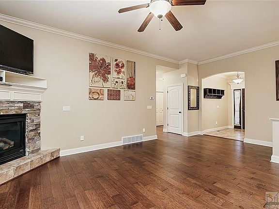 3rd image of 6735 Cove Creek Dr