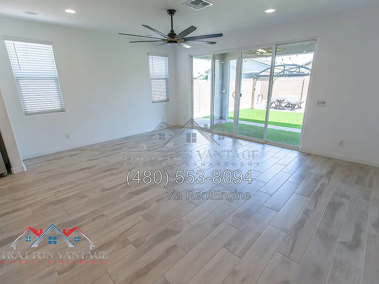 4204 E Enmark Dr — Photo 26