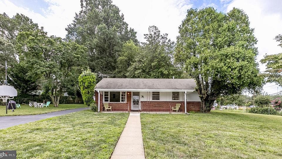 1st image of 2854 Oak Knoll Dr