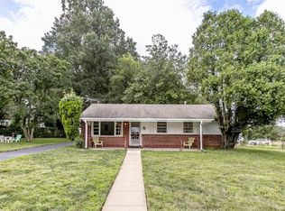 2854 Oak Knoll Dr, Falls Church, VA 22042