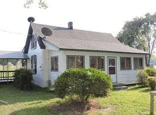 8220 Glass Rd, Hayes, VA 23072