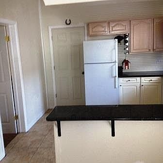 1607 E. Lake Ave kitchen (c)