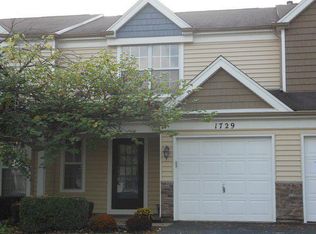 1729 Pebble Beach Cir, Elgin, IL 60123