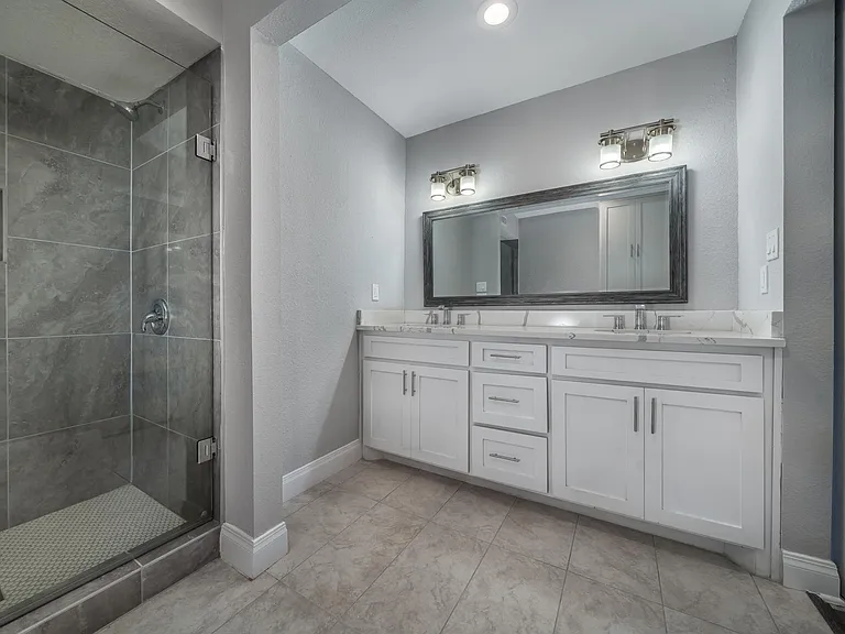3505 Creststone Dr — Photo 7