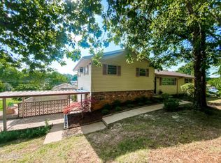 1205 Glade Hill Dr, Knoxville, TN 37909