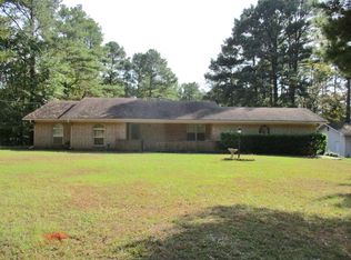 2430 Grangeway Rd, Marshall, TX 75672