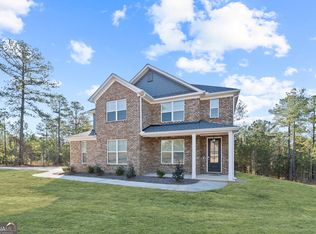 2910 Red Fox Dr, Haddock, GA 31033