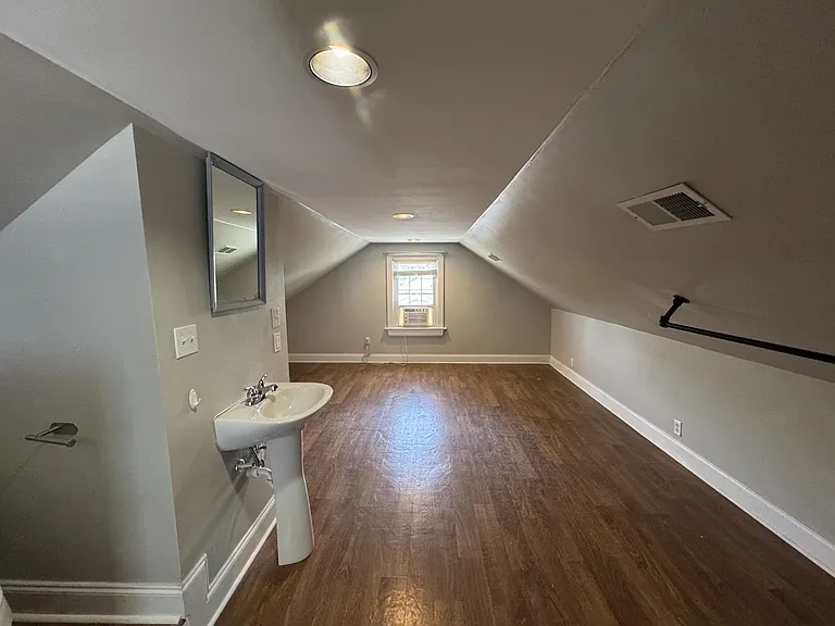 310 Yeardley Ave — Photo 29