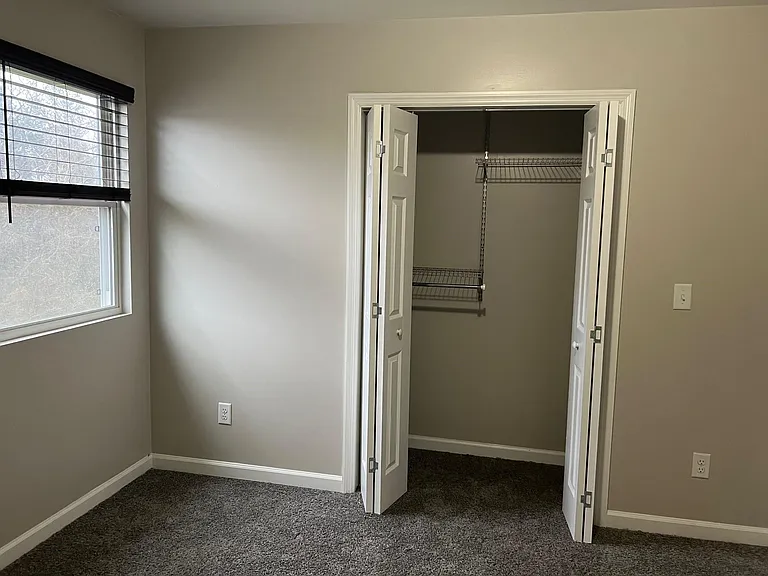 107 Chesapeake Ct — Photo 21