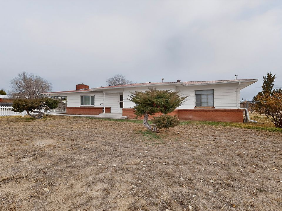 1st image of 718 E Pueblo Dr