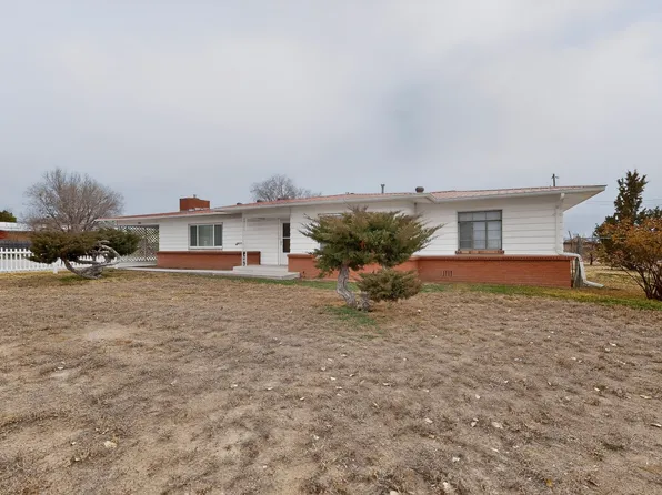 718 E Pueblo Dr, Espanola, NM 87532