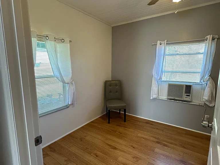 28442 Miller Rd — Photo 4