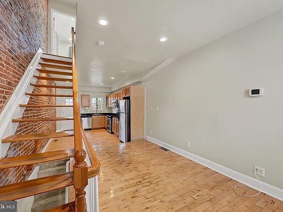 5th image of 803 Mangold St