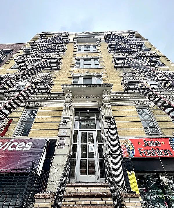 1st image of 392 S 5th St APT 16