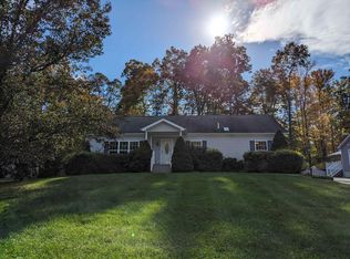 54 Canterbury Dr, Saugerties, NY 12477