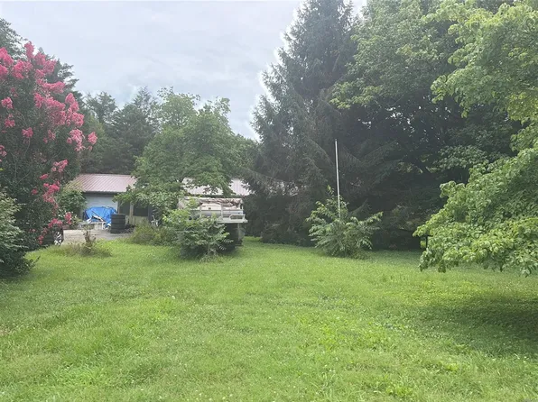 8525 Cracker Neck Rd, Washburn, TN 37888