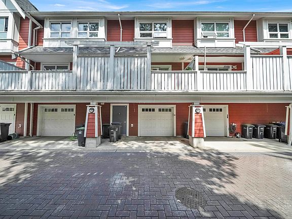 4th image of 218 Camata St #4