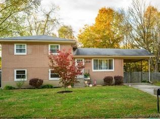 1901 Hunters Trce, Jeffersonville, IN 47130