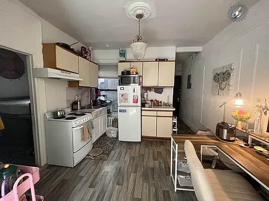 Rented by Compass | media 24