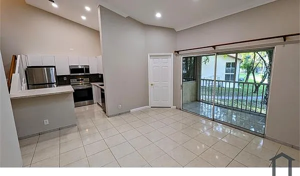 9179 SW 138th Pl — Photo 3