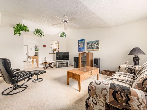 4th image of 2323 Breeze Hill Dr