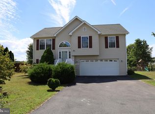 92 Embassy Ct, Martinsburg, WV 25405
