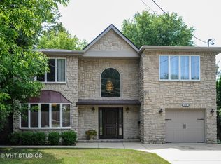 1445 Somerset Ave, Deerfield, IL 60015