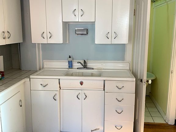 Vintage sink cabinet -Youngstown