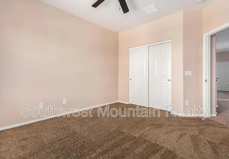 41261 W Laramie Rd — Photo 27