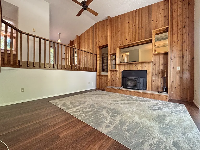 3820 E 21st Ave — Photo 12