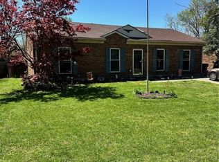 613 Perrin Ln, Jeffersonville, IN 47130