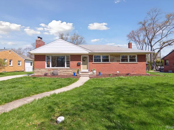 16976 Beverly Rd, Beverly Hills, MI 48025