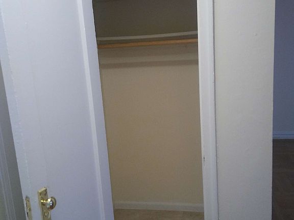 5th image of 9 Seaman Ave APT 3j