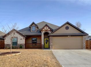 1228 Eagle Lake Dr, Azle, TX 76020