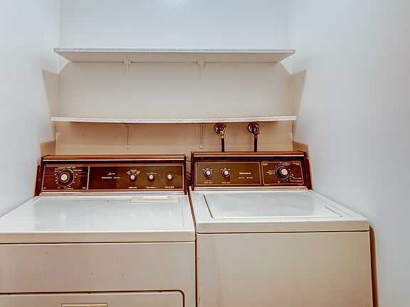 3rd image of 3115 N Lake Blvd #26
