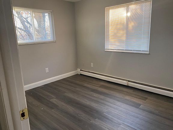 3rd image of 915 Dana Ave APT 11